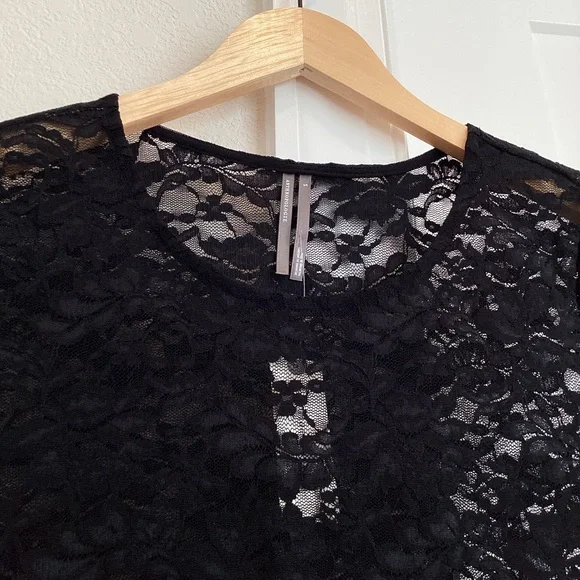 Anthropologie Crewneck Short-Sleeve Top Black Lace Tee NEW Small - Picture 10 of 15